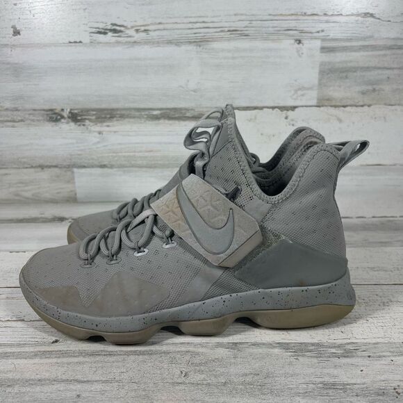 Nike Lebron James Mens 11.5 silver - Picture 2 of 8
